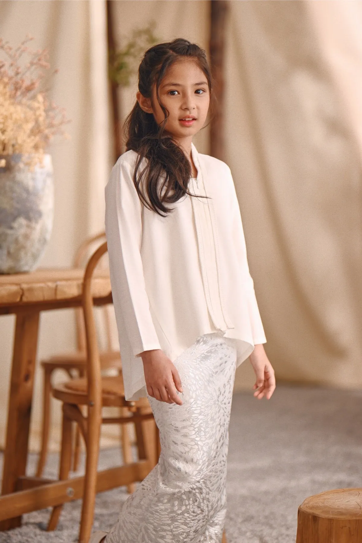 The Bayu Kebaya Top - White