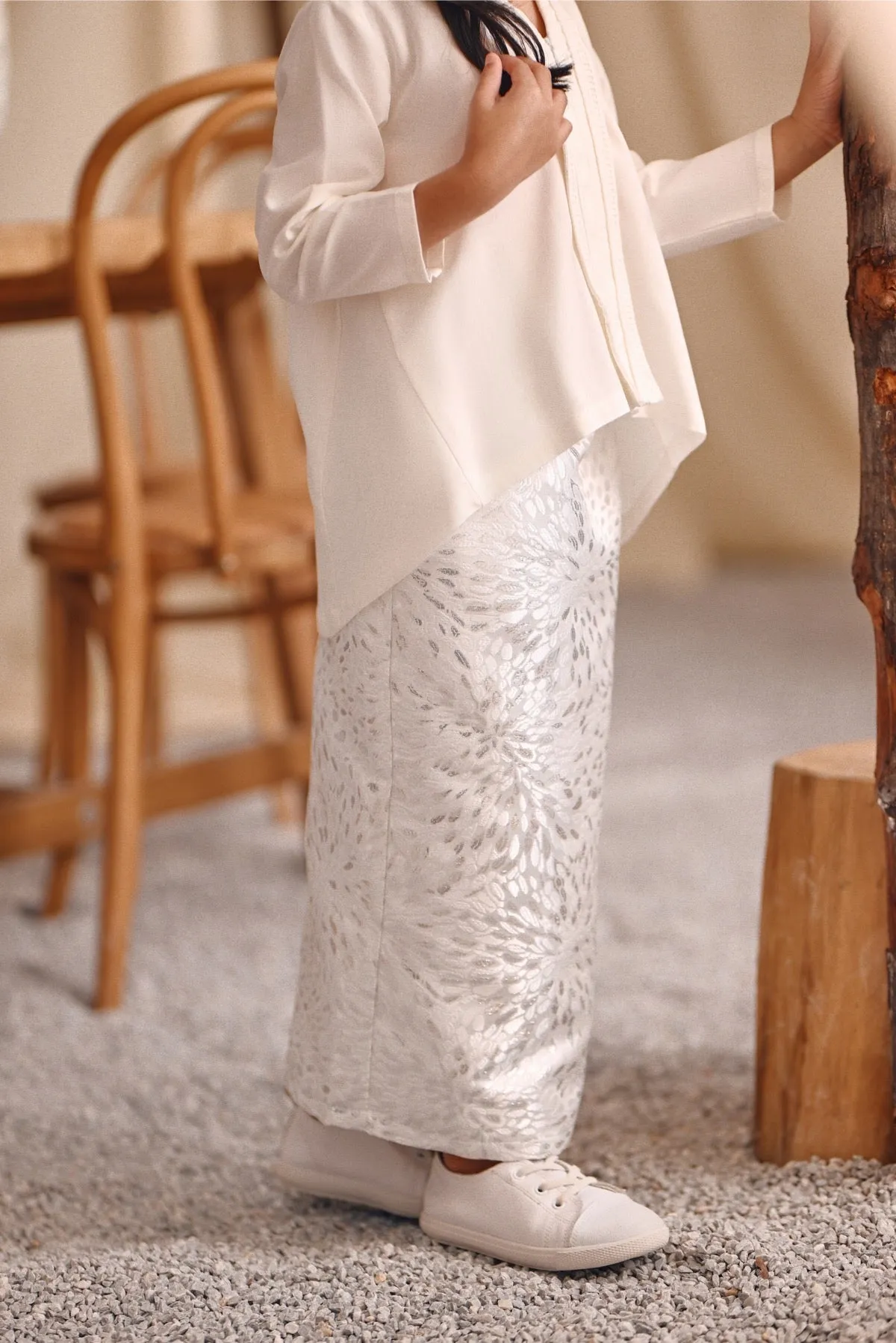 The Bayu Kebaya Top - White