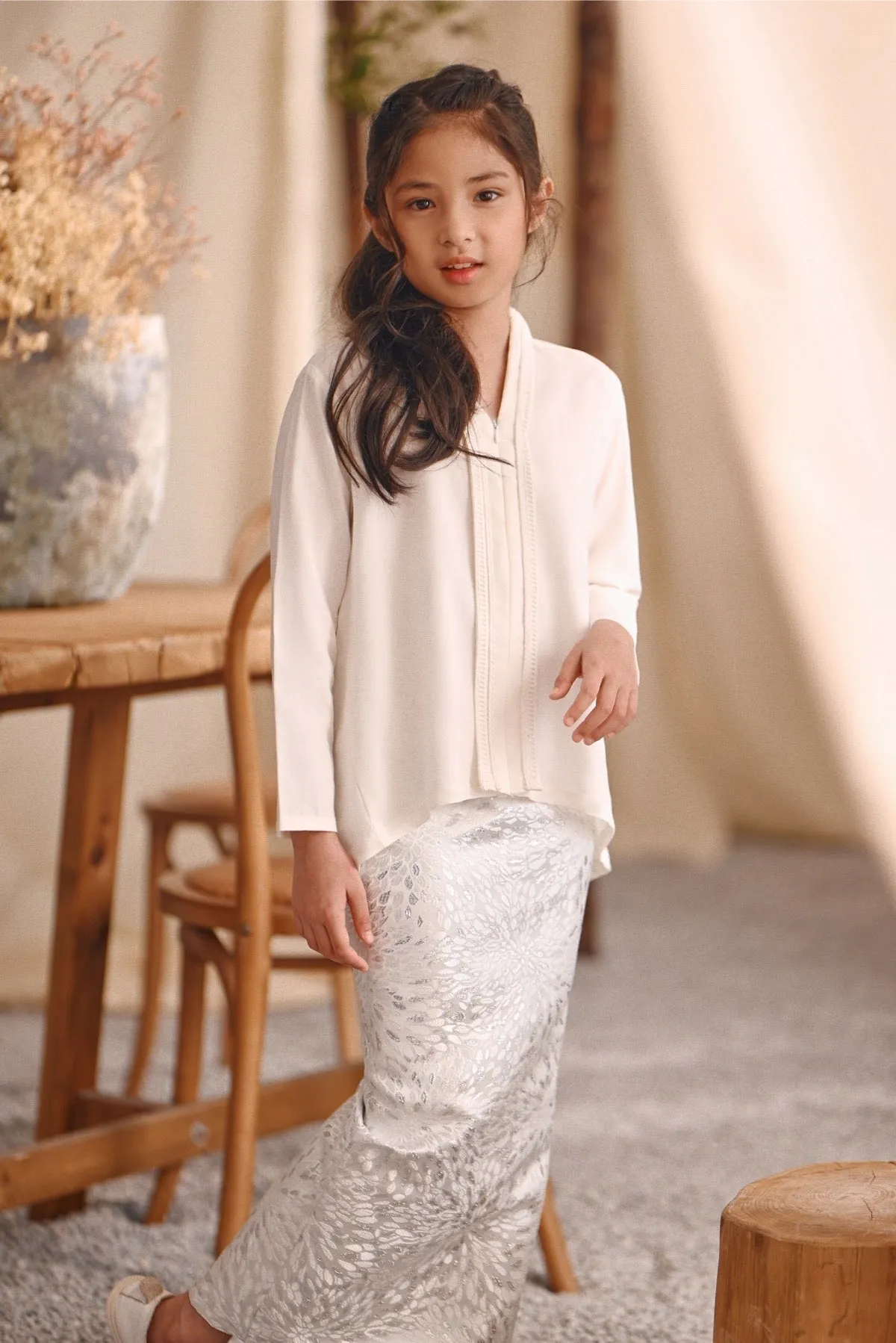 The Bayu Kebaya Top - White