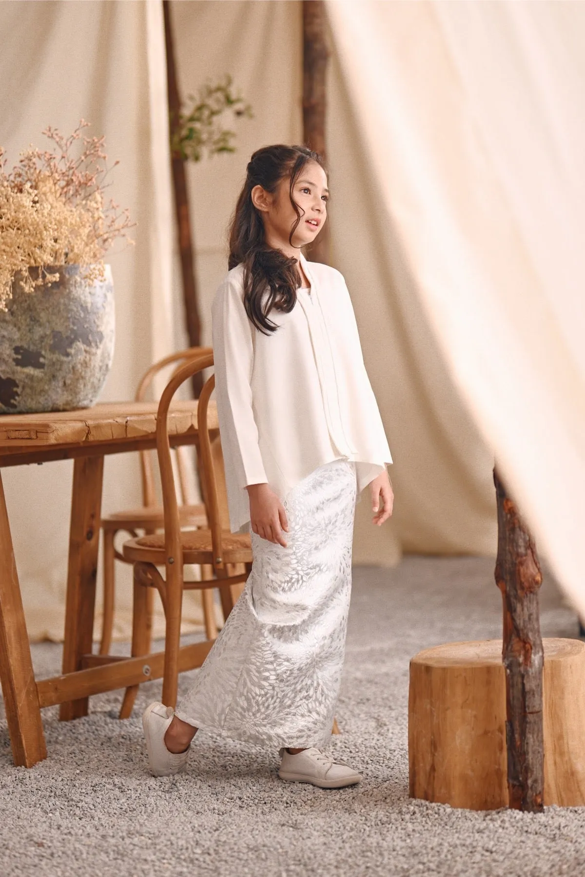 The Bayu Kebaya Top - White